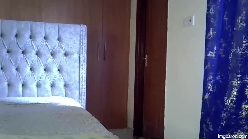 Itsqueen_black