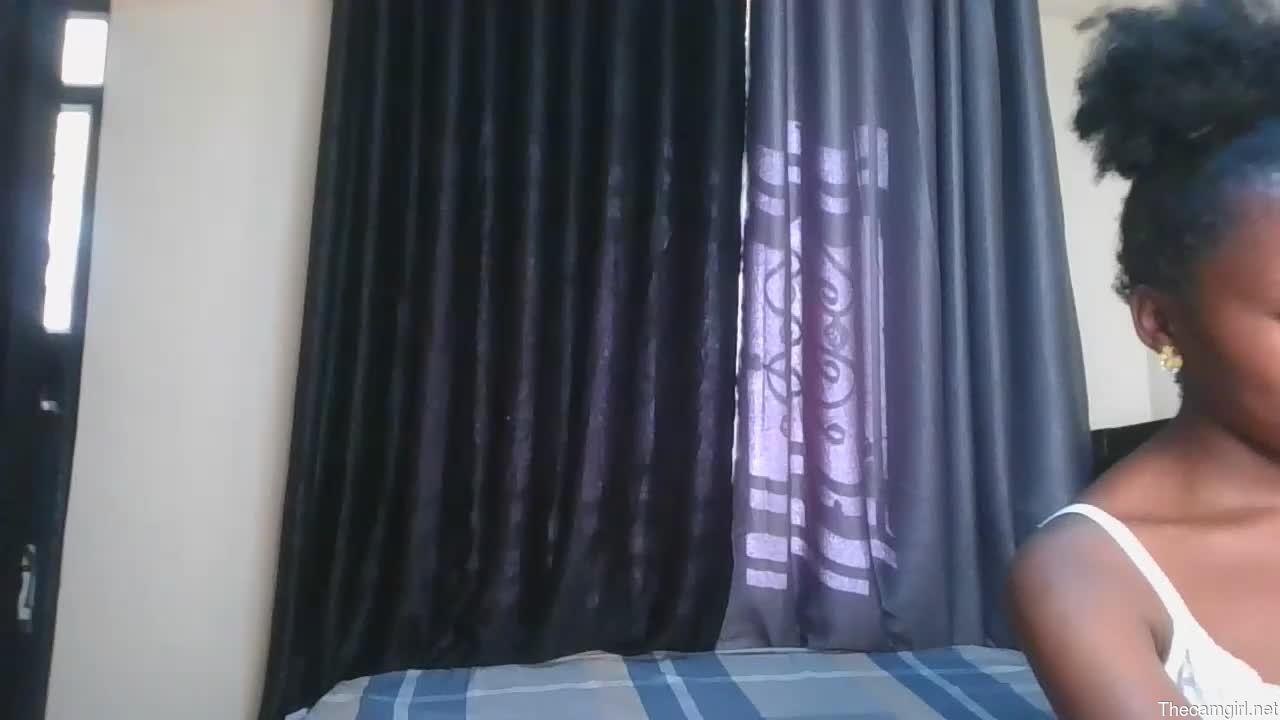 Petite_queen1