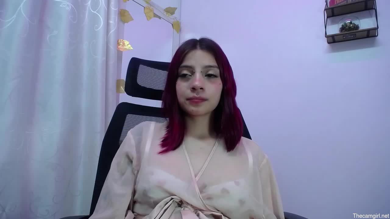 Sarai_petite_