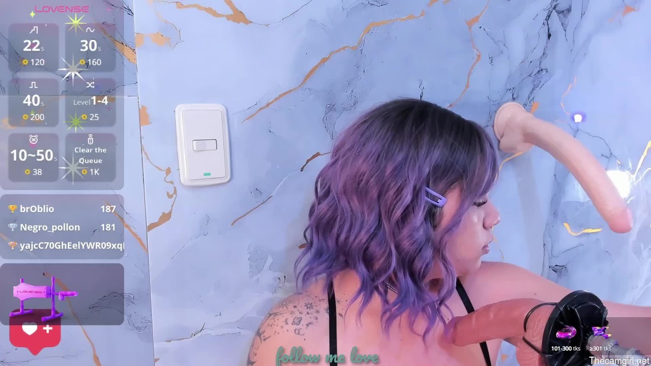 Zyle_boobs_
