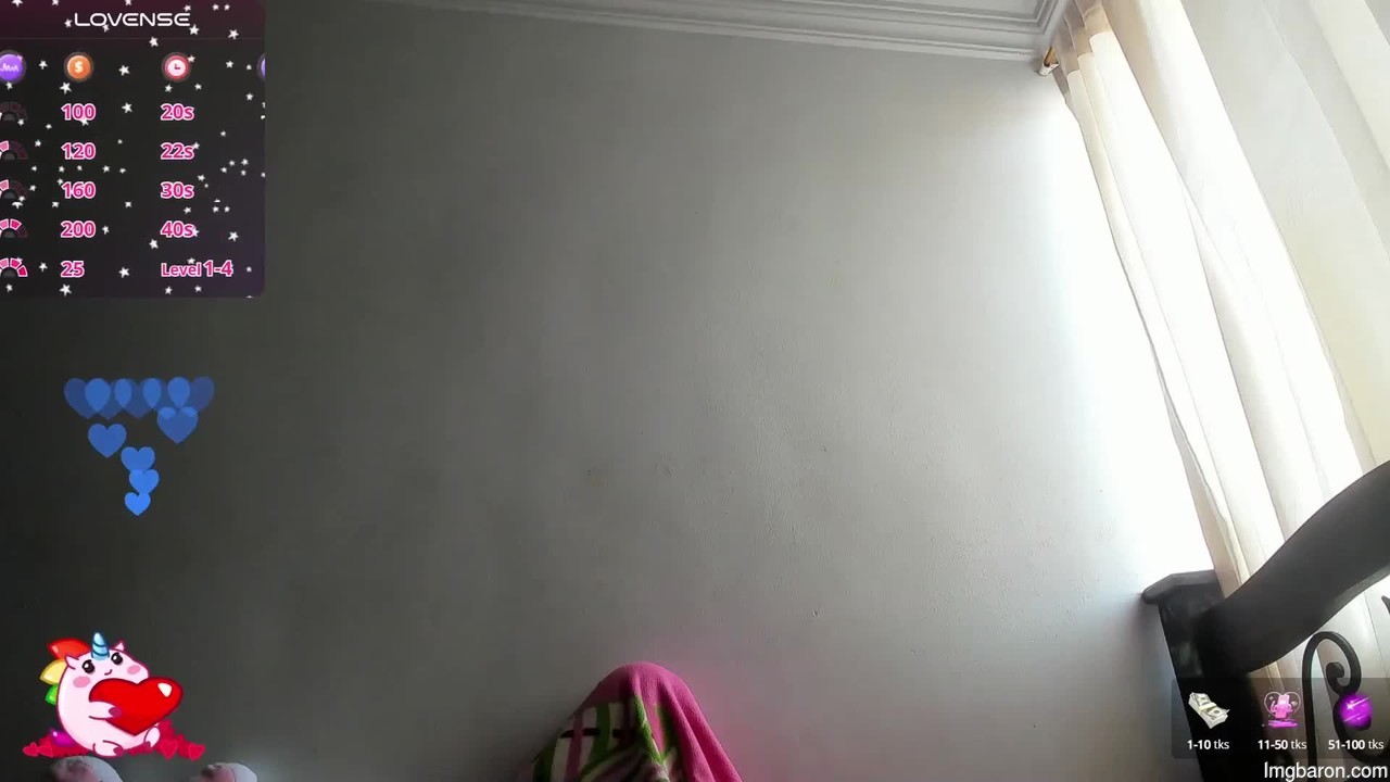 Alice__boobs