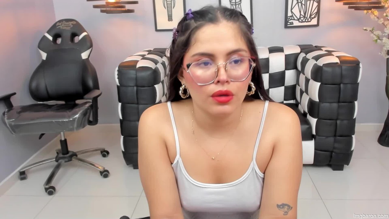 Loren_slim