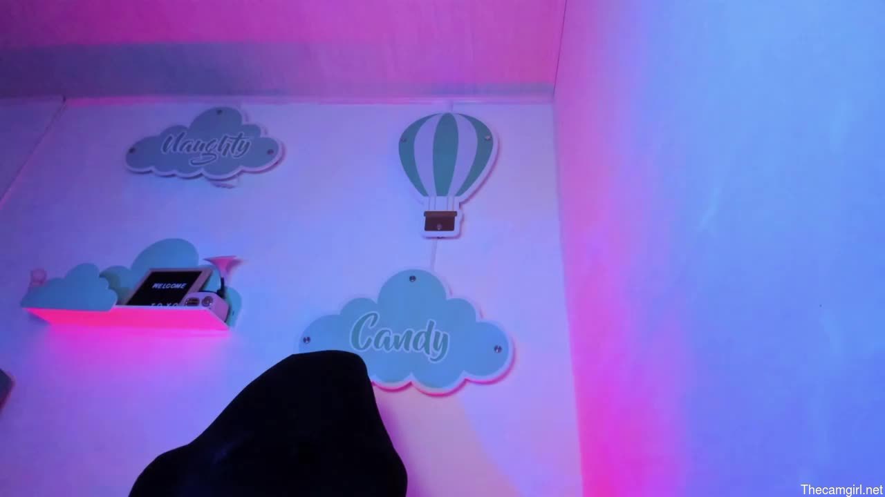 Evelin_shy