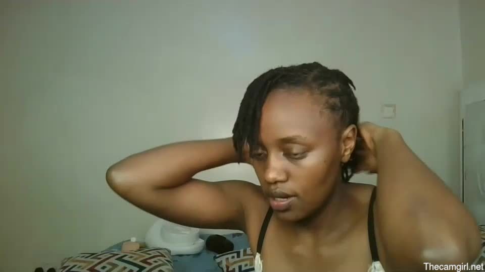 Naughty_ellaa