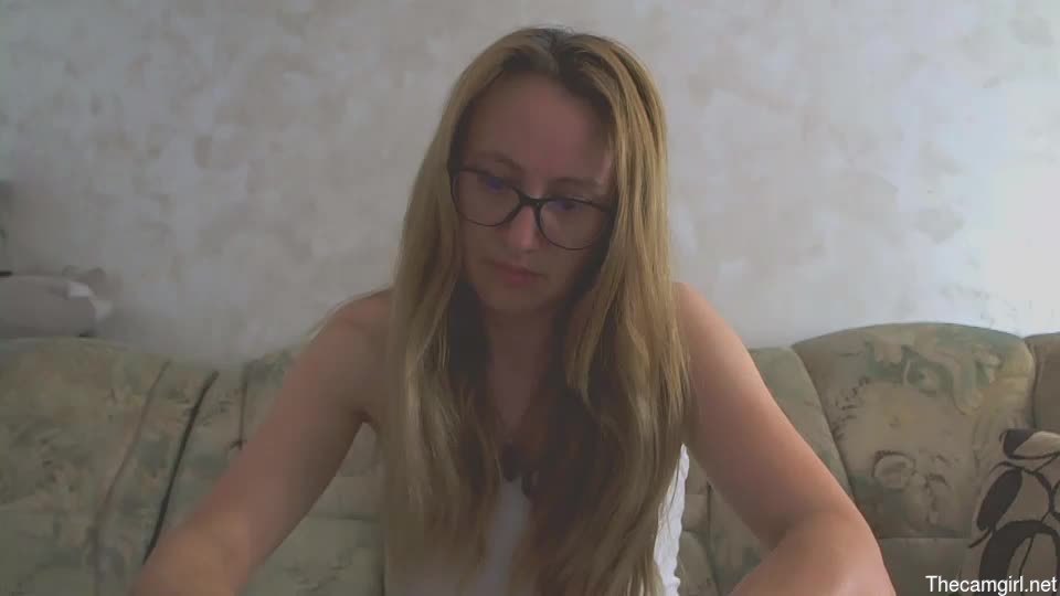 Melly_rosey