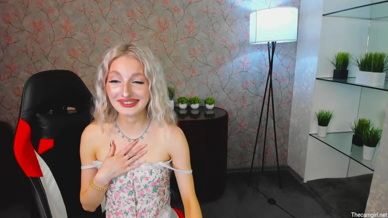 Sarrah_blush