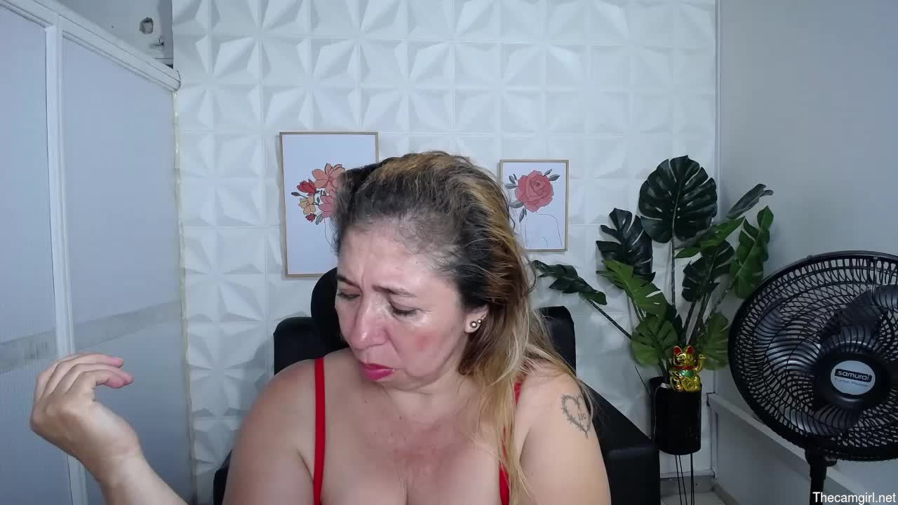 Valentina_mature