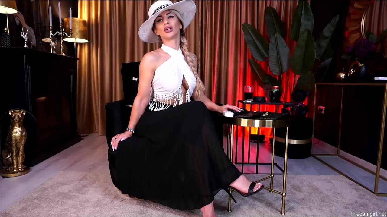 Miss_ema_divine