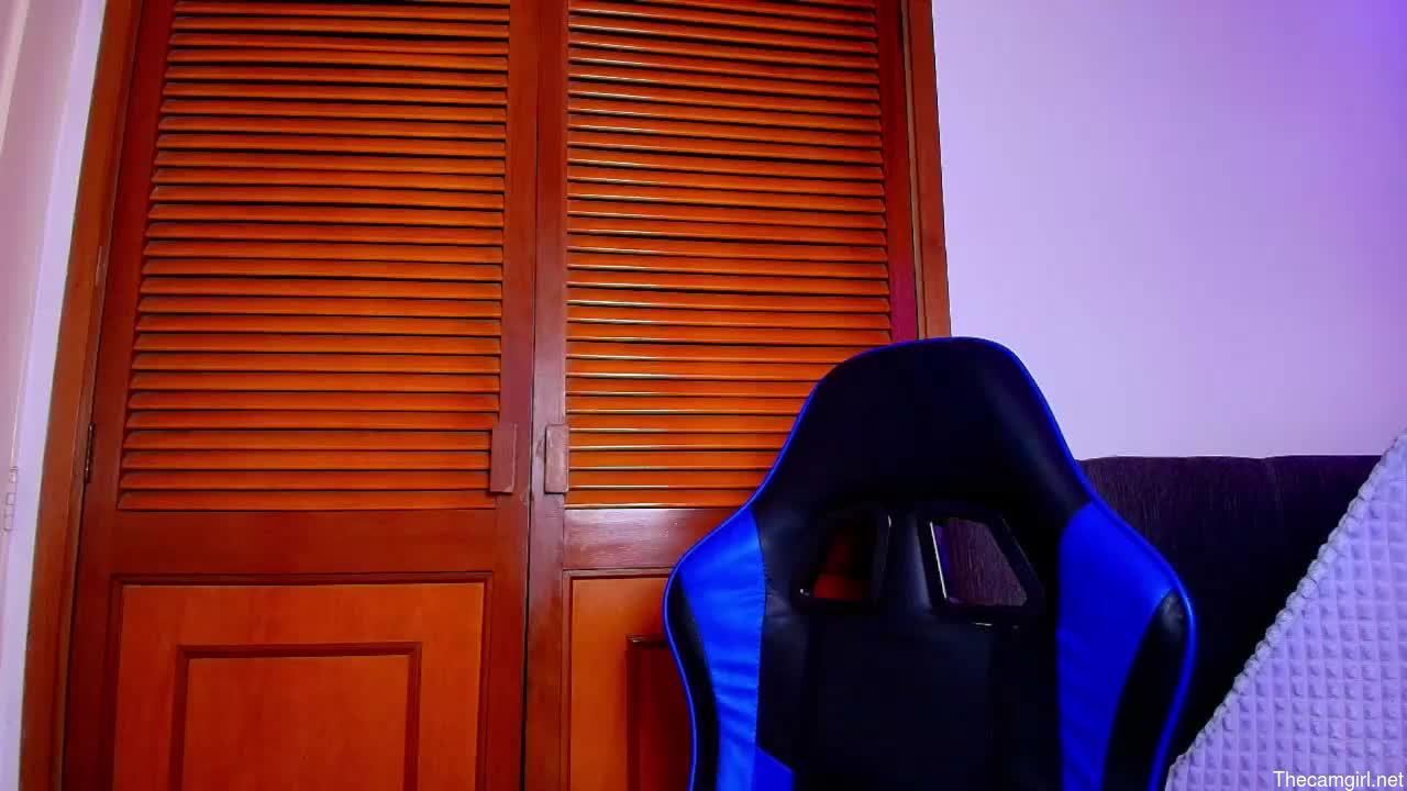 Emma_honey__
