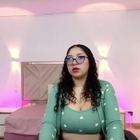 Whitney_tay