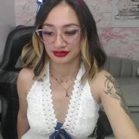 Emily_rousse_t