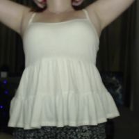 Alicia_side_red