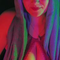 Carlyraekares