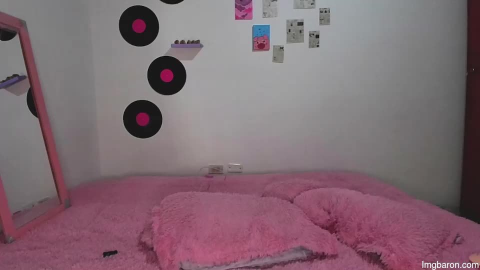 Sophie_collins13