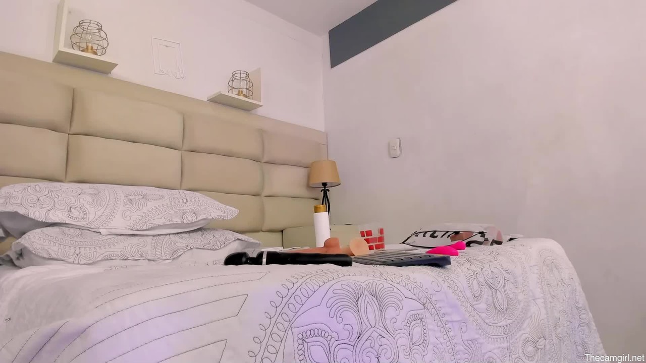 Channelwhite_