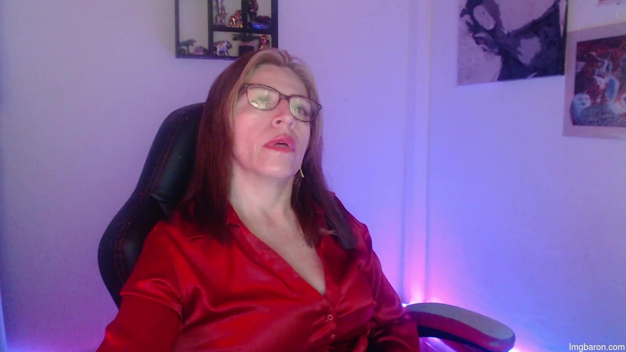 Mature_hott1