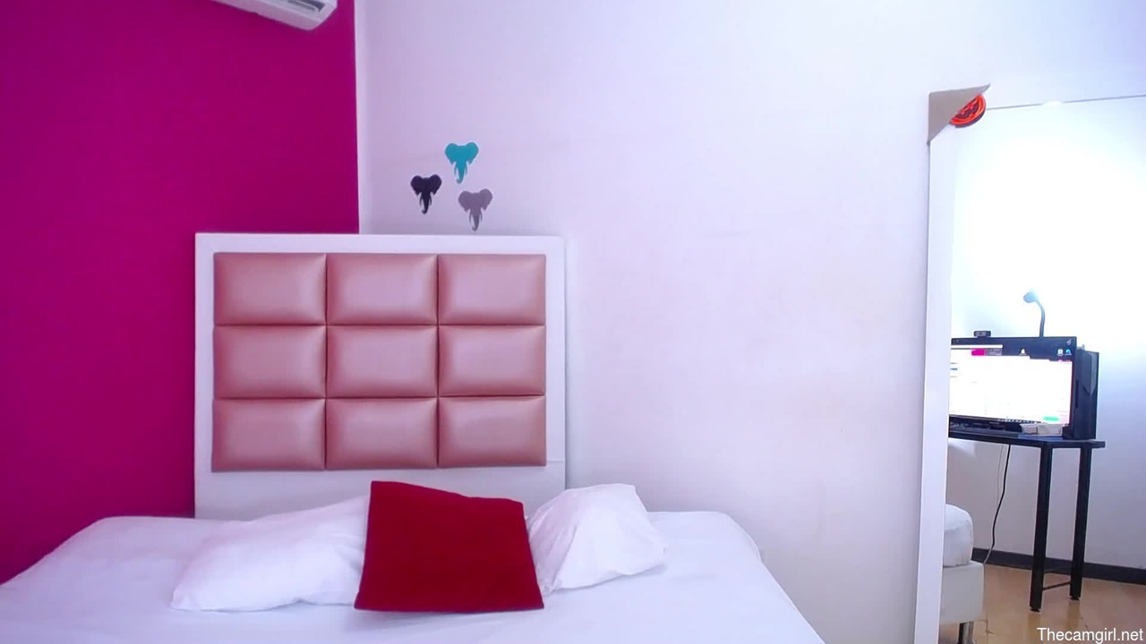 Tiny_whore18