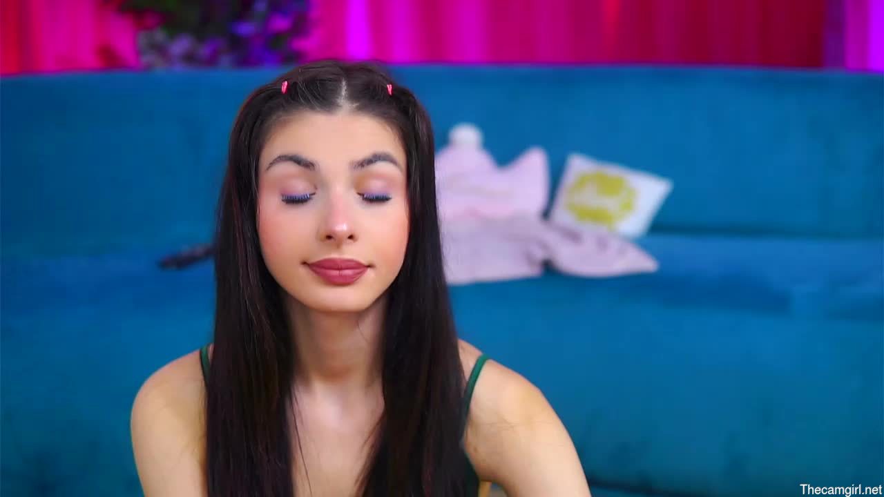 Kyra_tease