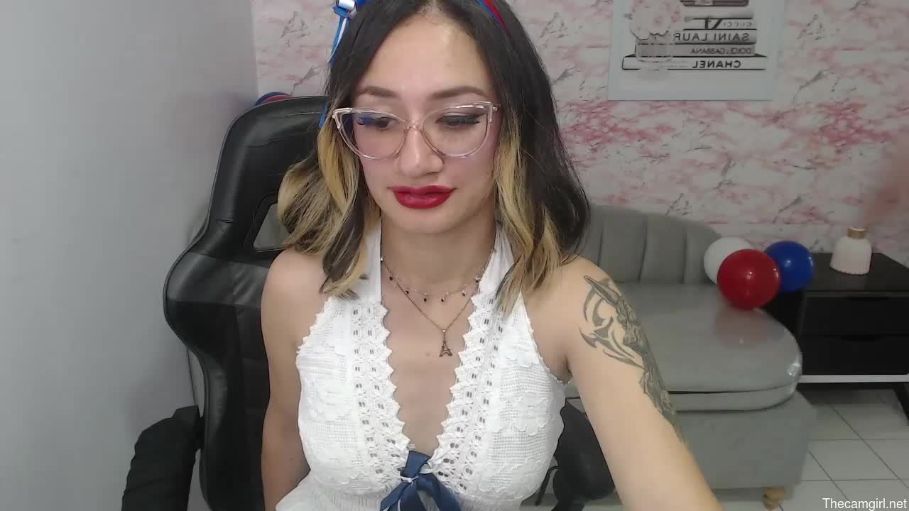 Emily_rousse_t