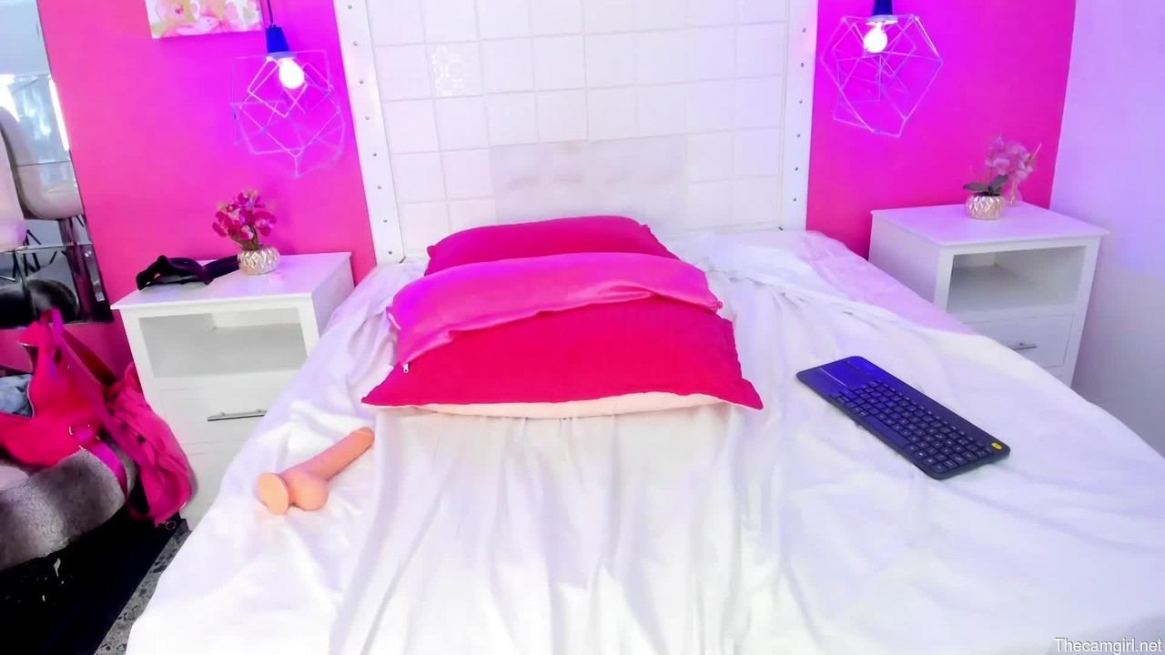 Lux_layla_