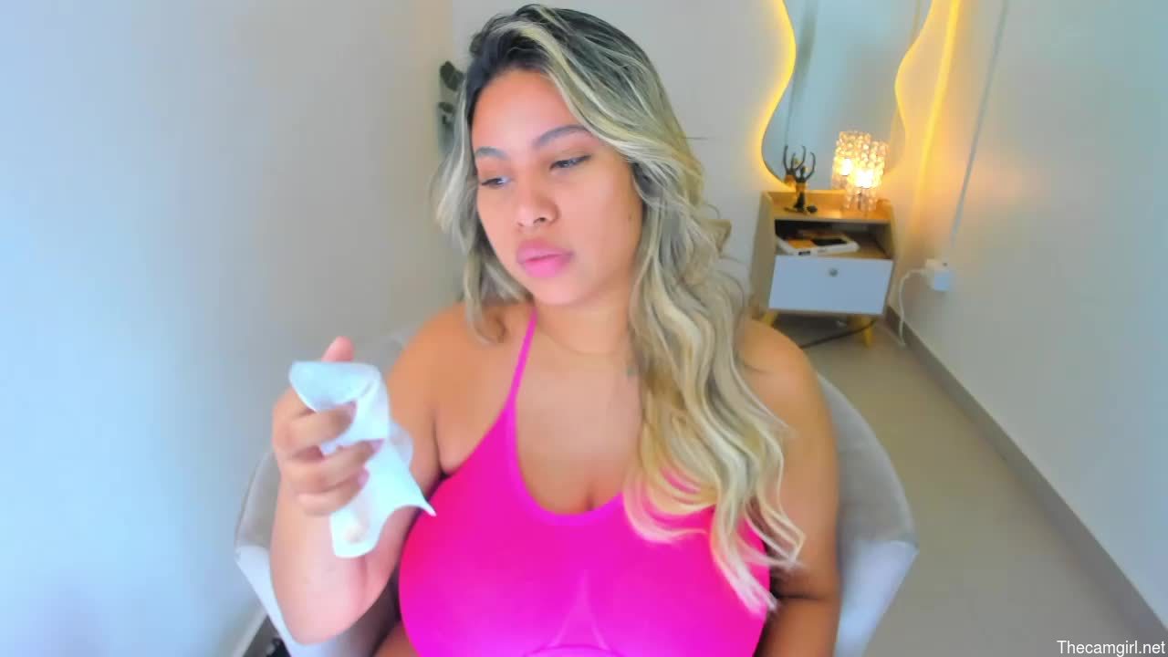 Carlota_peach